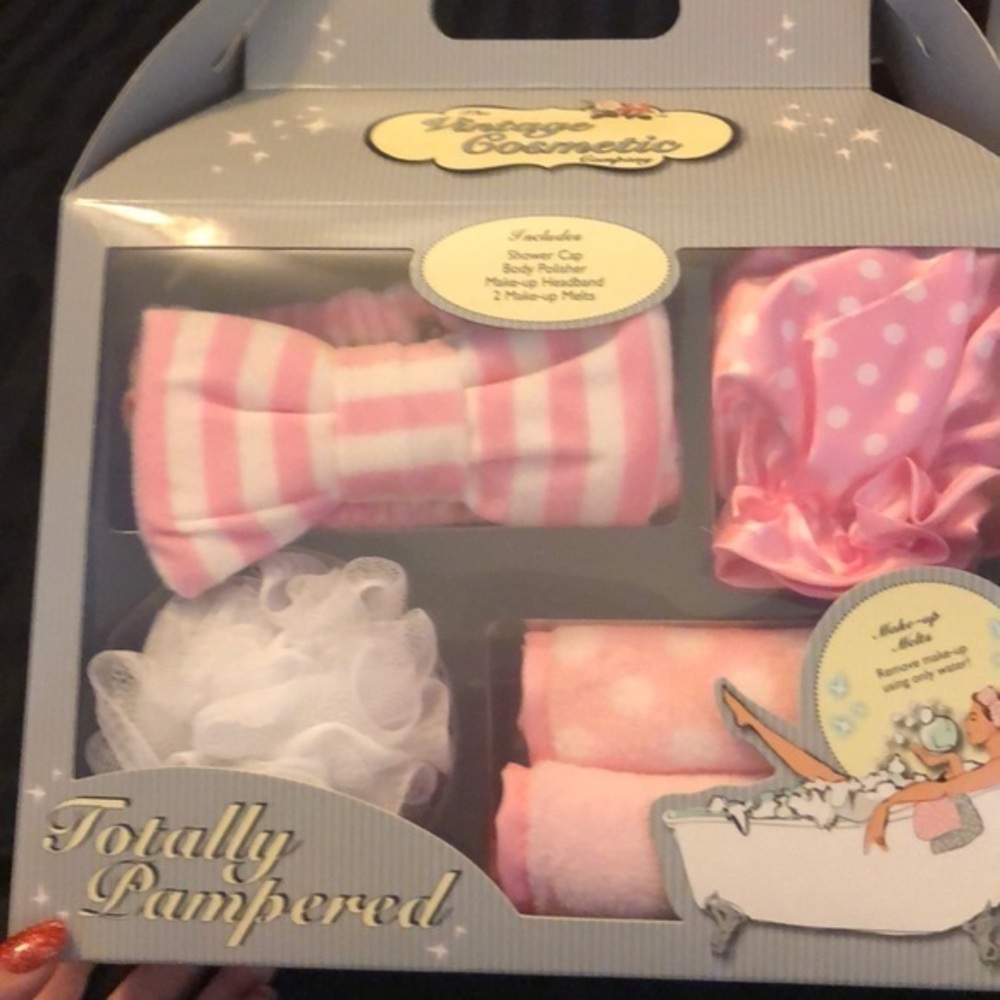 Vintage Cosmetic Set